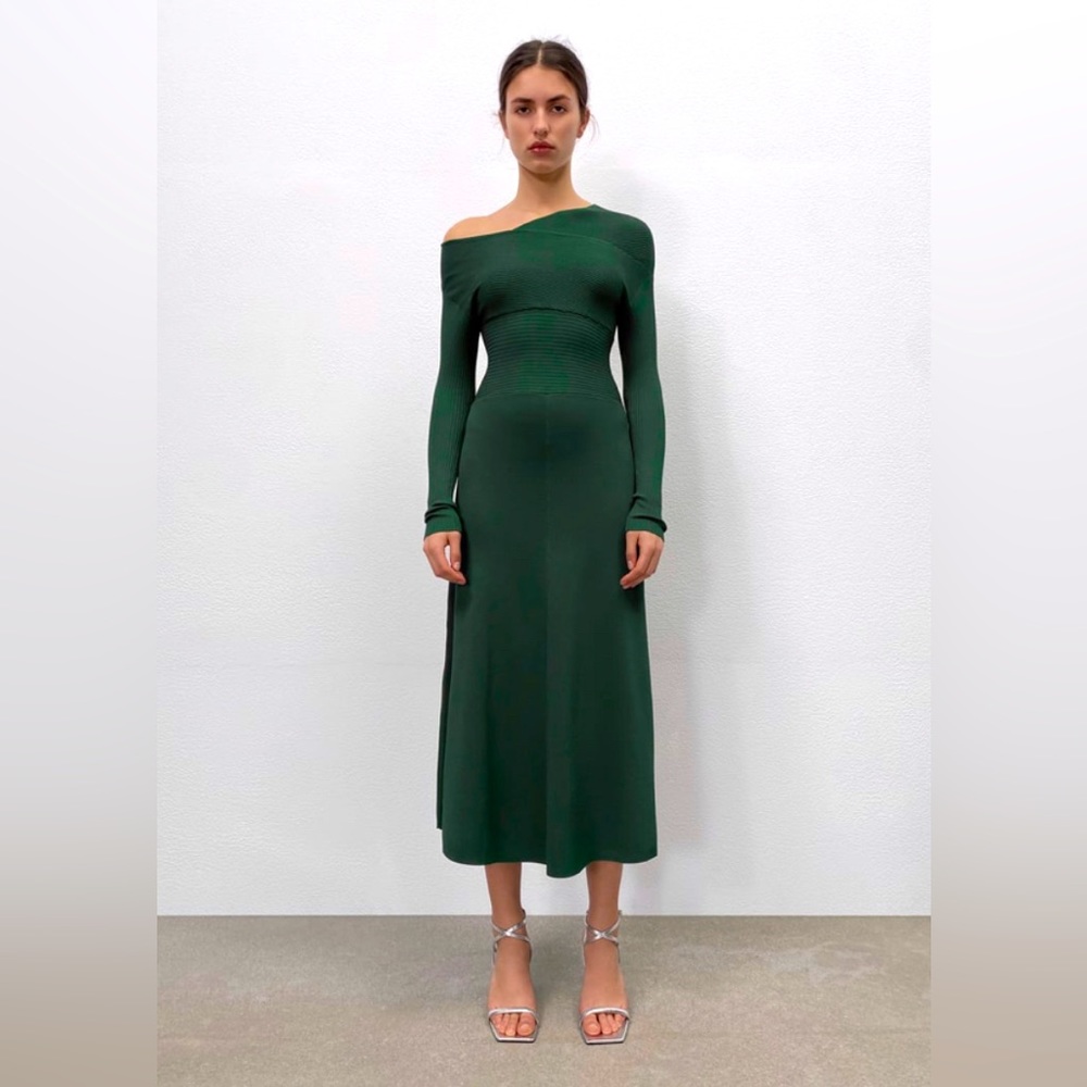 ZARA Dress maille asymétrique green